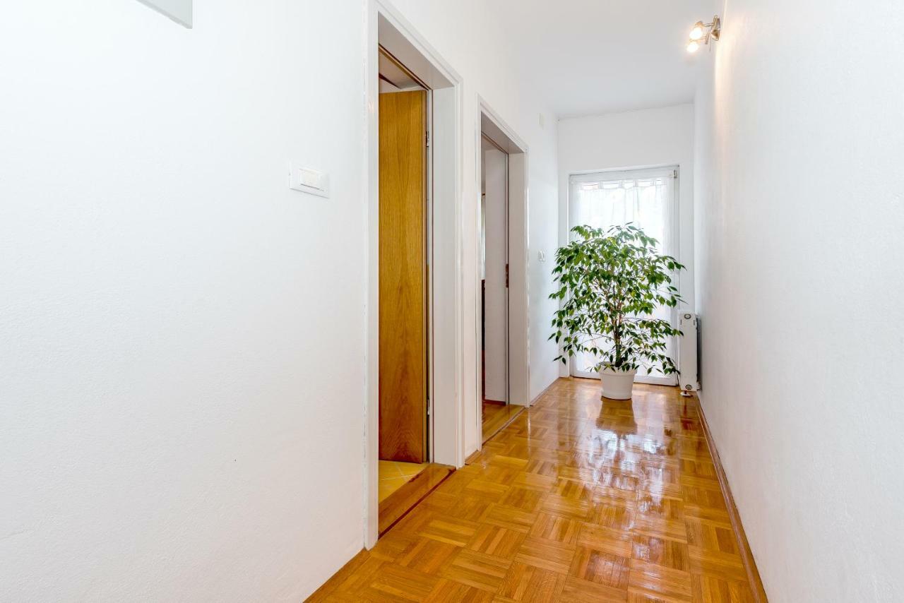 Apartment Anamarija With Sea View Шибеник Экстерьер фото